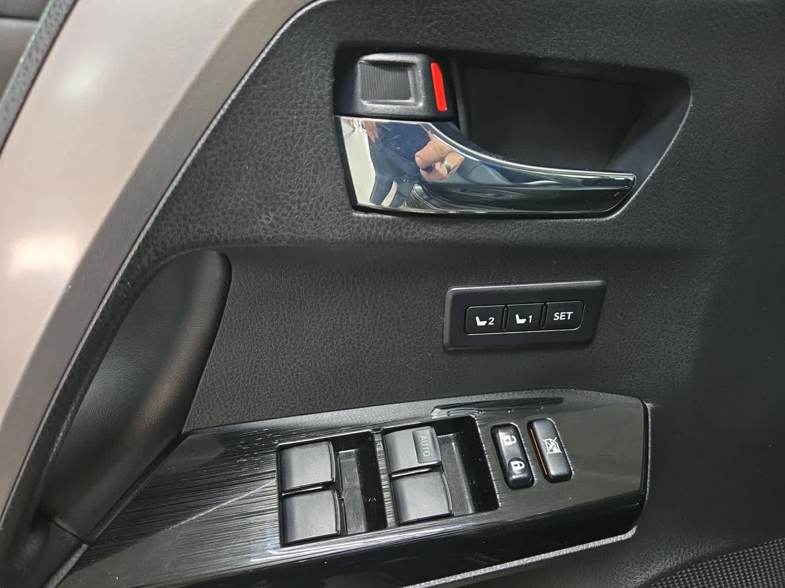 Used 2016 Toyota RAV4 Limited AWD/4WD image 15