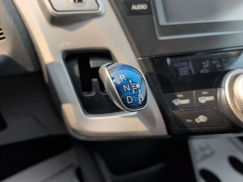 Used 2014 Toyota Prius V Five FWD image 14
