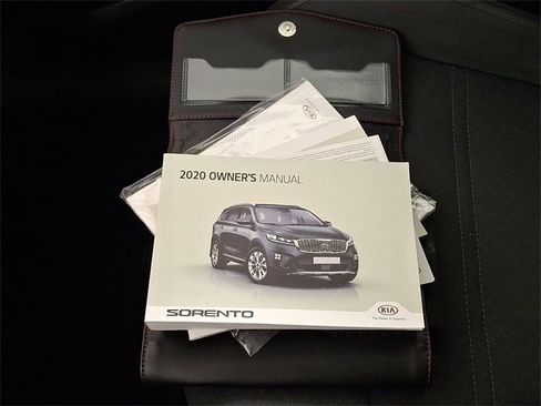 Used 2020 Kia Sorento LX image 25