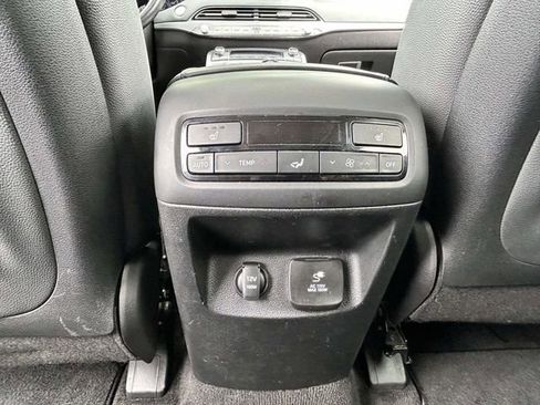 Used 2022 Hyundai Palisade SEL w/ 8P Bench Seat Package FWD image 11