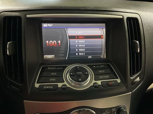 Used 2013 INFINITI G37 Journey RWD image 19