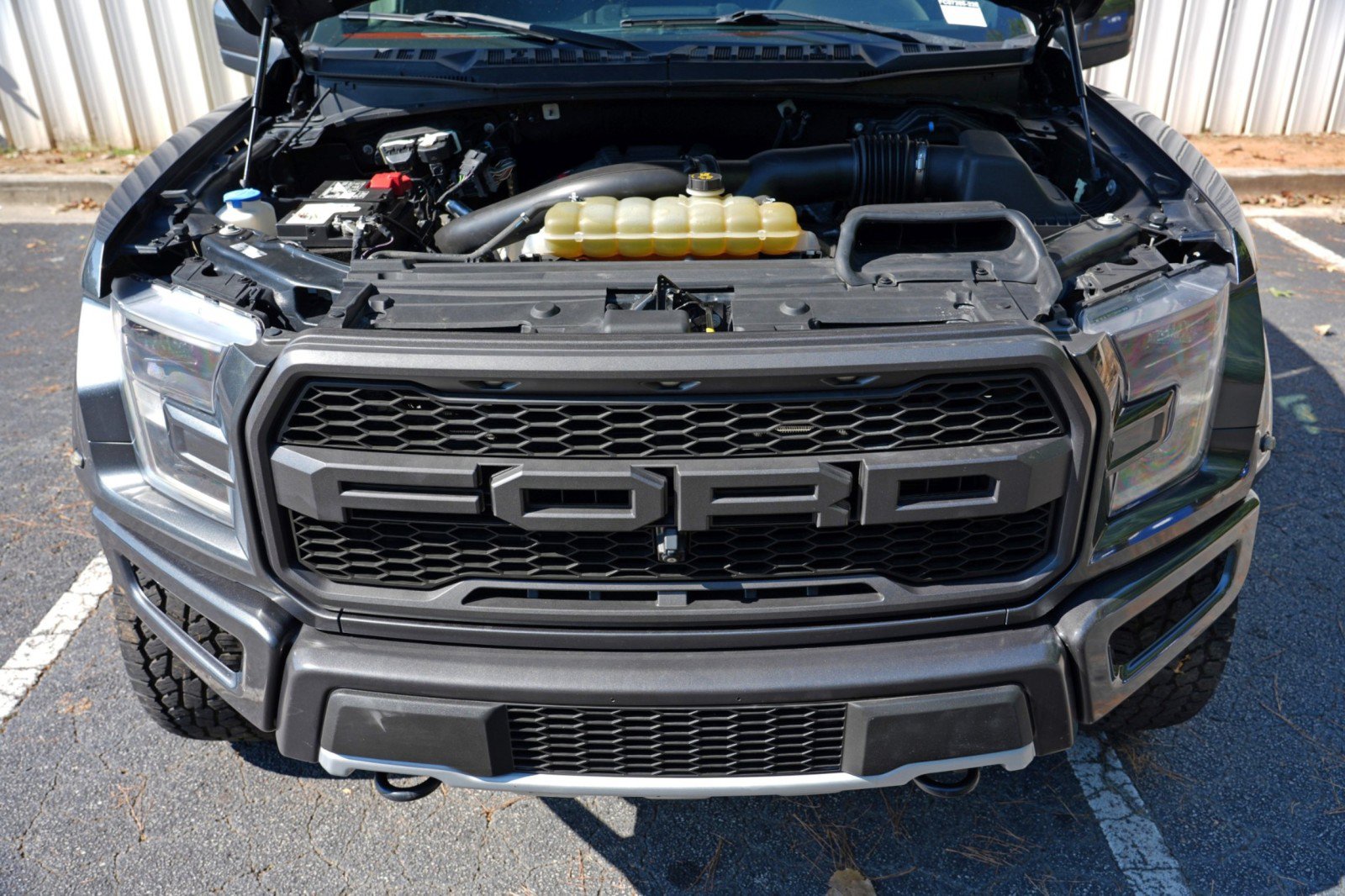 Used 2019 Ford F150 Raptor w/ Equipment Group 802A Luxury AWD/4WD image 7