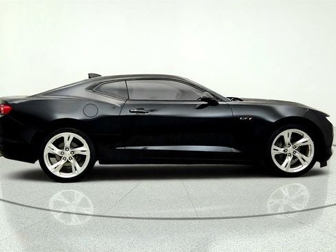 Used 2020 Chevrolet Camaro LT RWD image 4