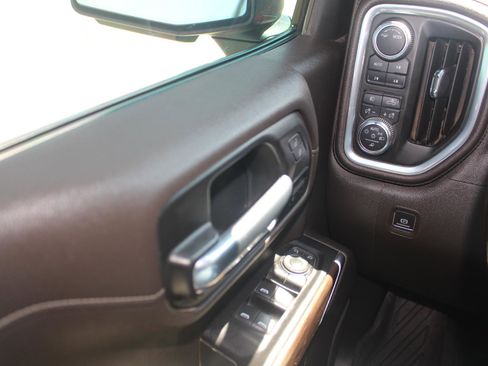 Used 2021 GMC Sierra 1500 SLT w/ SLT Premium Package AWD/4WD image 21