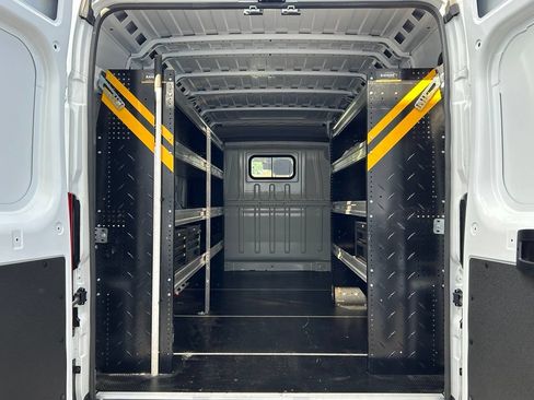 Used 2024 RAM ProMaster 2500 FWD image 14