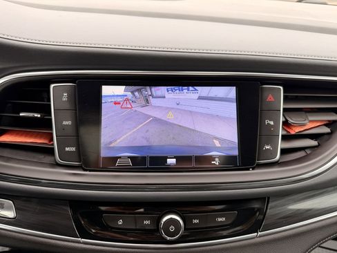 Used 2020 Buick Enclave Premium w/ Sun and Sites Package image 27