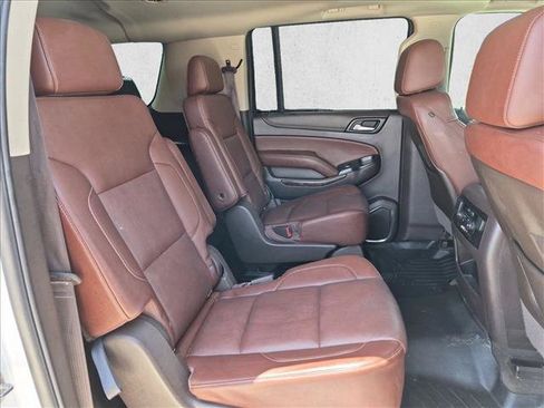 Used 2016 Chevrolet Suburban LTZ RWD image 22