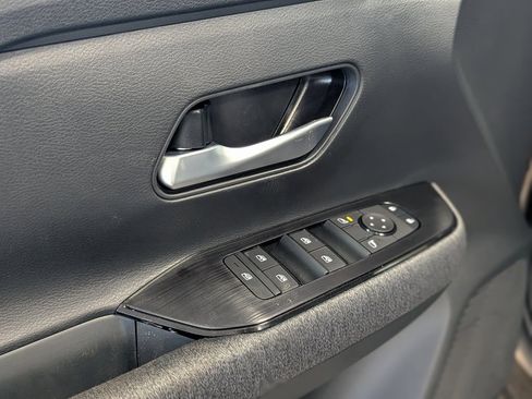 New 2026 Nissan Kicks SV image 17