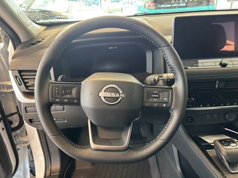 New 2026 Nissan Rogue Platinum image 16