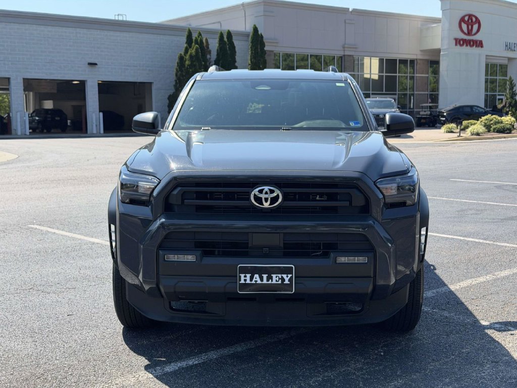 Certified 2025 Toyota 4Runner SR5 AWD/4WD image 25