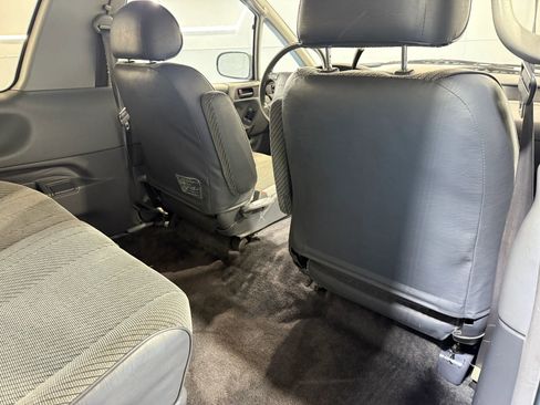 Used 1995 Toyota Previa DX image 36