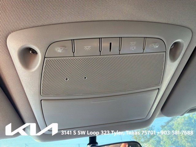 Used 2018 Nissan Rogue SV w/ Premium Package FWD image 22