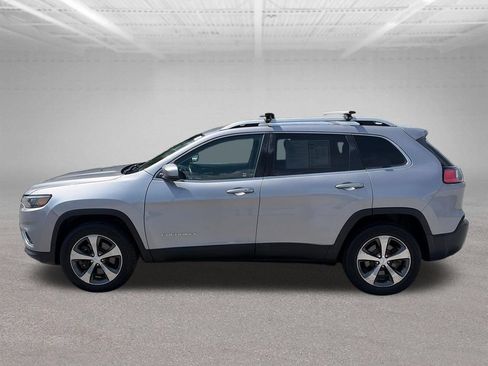 Used 2019 Jeep Cherokee Limited w/ Trailer Tow Group AWD/4WD image 3