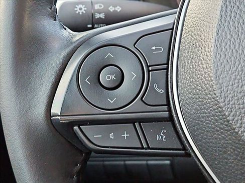 Used 2025 Toyota Corolla SE FWD image 14