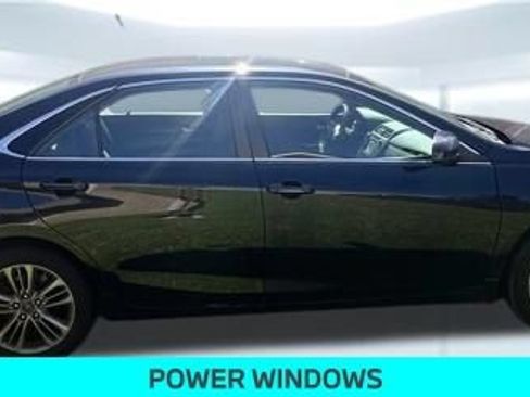 Used 2017 Toyota Camry SE FWD image 8