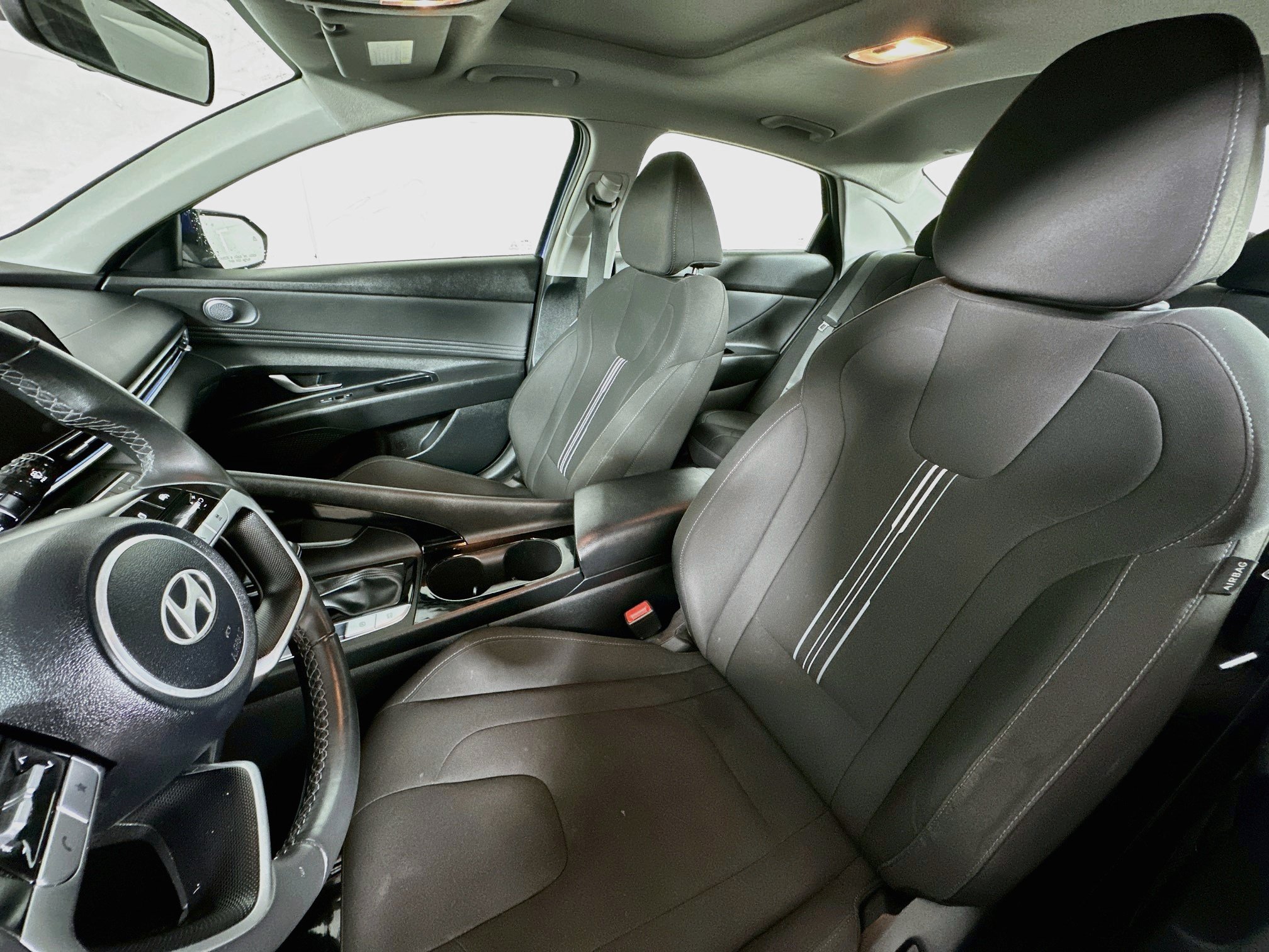 Certified 2025 Hyundai Elantra SEL FWD image 20