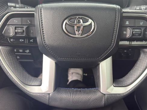 Used 2024 Toyota Sequoia Platinum AWD/4WD image 35