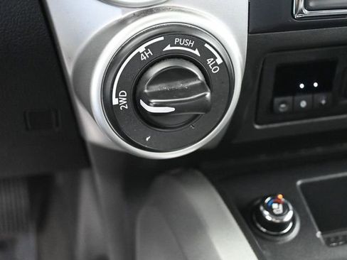 Used 2018 Nissan Titan PRO-4X w/ Pro-4x Convenience Package image 24