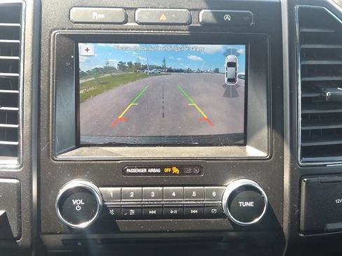 Used 2018 Ford Expedition Max Limited RWD image 33