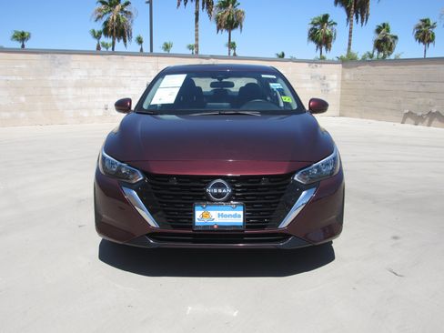 Used 2025 Nissan Sentra SV FWD image 3