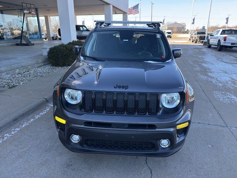 Used 2019 Jeep Renegade Altitude w/ Quick Order Package 22M image 2