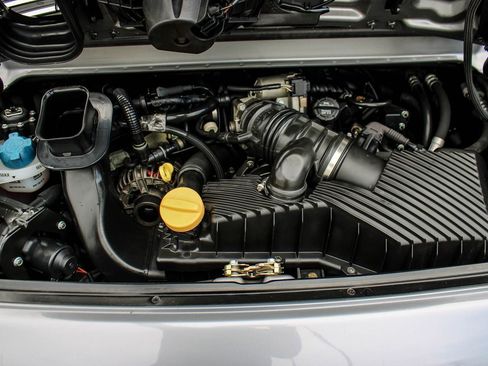 Used 2001 Porsche 911 Cabriolet image 24