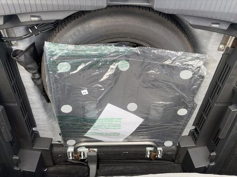 Used 2025 Nissan Rogue SV image 17