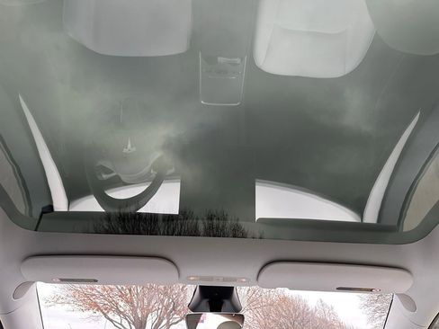 Used 2024 Tesla Model Y Long Range image 22