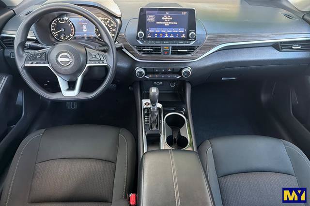 Used 2024 Nissan Altima 2.5 SV FWD image 15