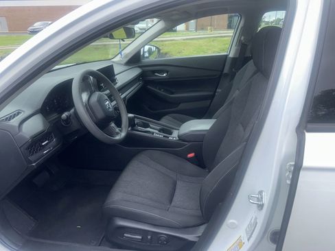 Used 2023 Honda Accord EX image 6