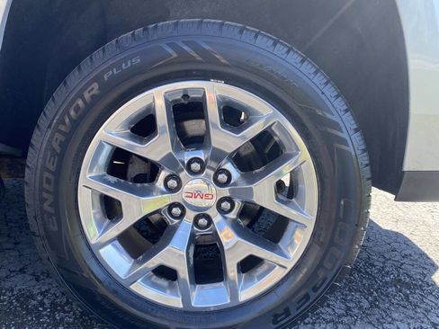 Used 2015 GMC Yukon XL SLE image 7