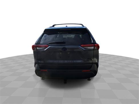 Used 2023 Toyota RAV4 XLE Premium image 7