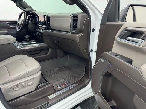 Used 2024 Chevrolet Silverado 1500 LTZ image 36