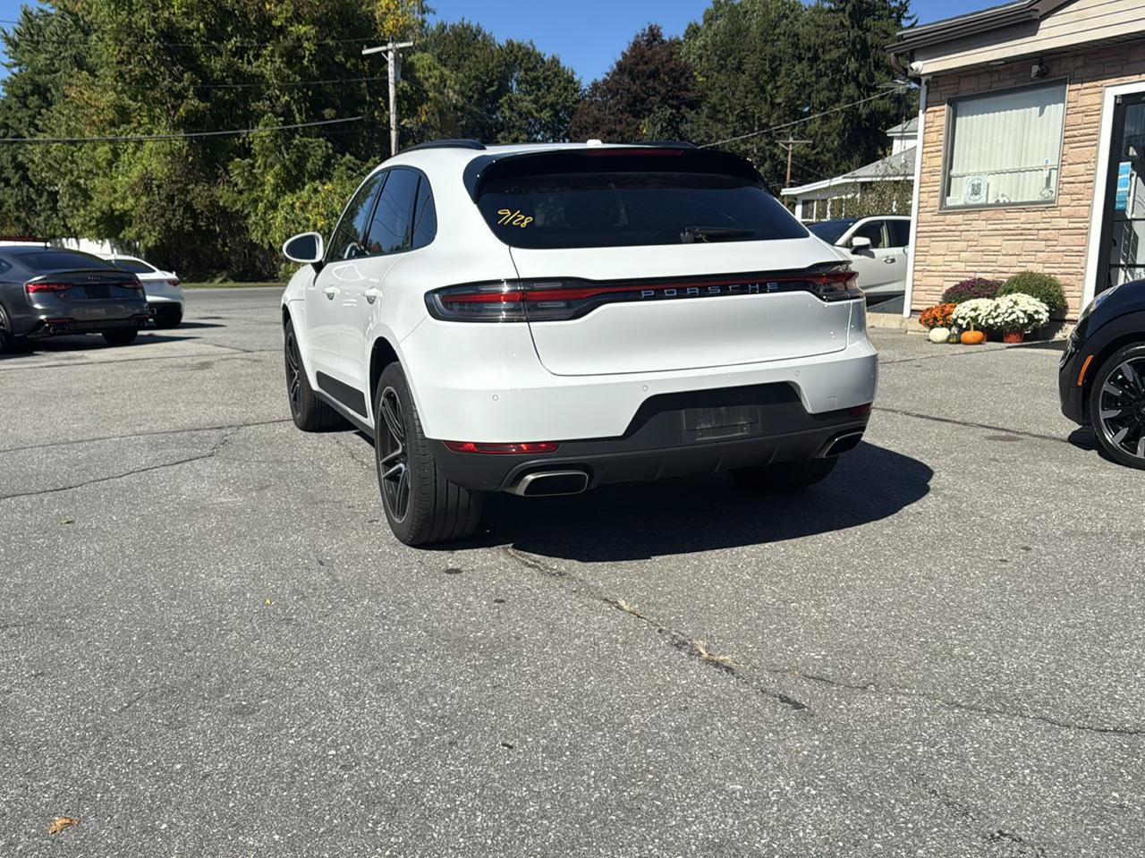 Used 2020 Porsche Macan AWD/4WD image 7