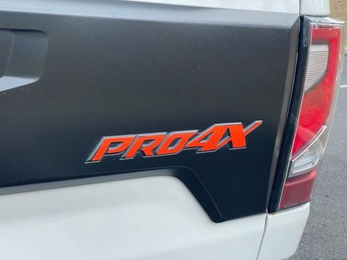 Used 2020 Nissan Titan PRO-4X w/ Pro-4x Convenience Package image 37