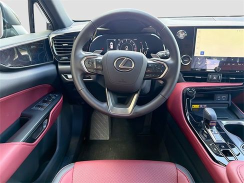 Used 2025 Lexus NX 250 FWD image 17