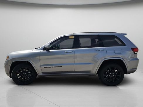 Used 2021 Jeep Grand Cherokee Laredo X AWD/4WD image 21