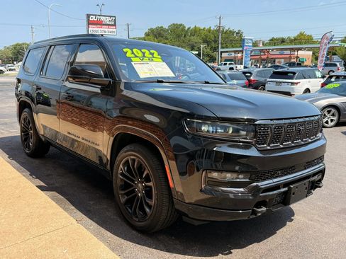 Used 2022 Jeep Grand Wagoneer Series II AWD/4WD image 5