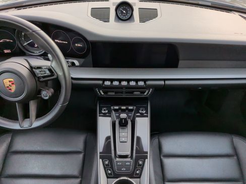Used 2020 Porsche 911 Carrera RWD image 32