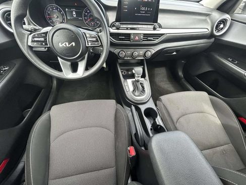Used 2024 Kia Forte LXS w/ LXS Technology Package FWD image 18