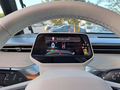 New 2025 Volkswagen ID. Buzz 1st Edition image 10