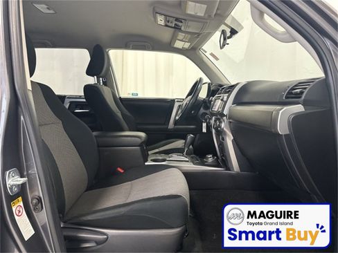 Used 2016 Toyota 4Runner SR5 image 21