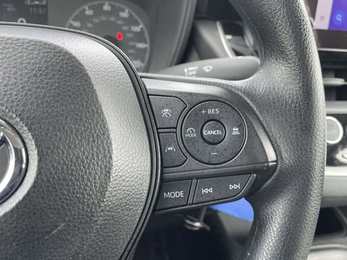 Used 2024 Toyota Corolla LE image 22