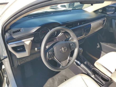 Used 2015 Toyota Corolla LE image 22
