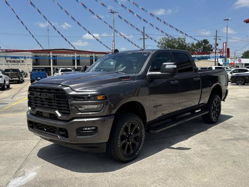 Used 2026 RAM 2500 Big Horn AWD/4WD image 3