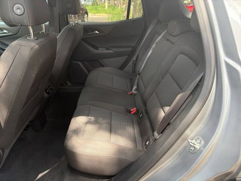 Used 2025 Chevrolet Equinox LT FWD image 37