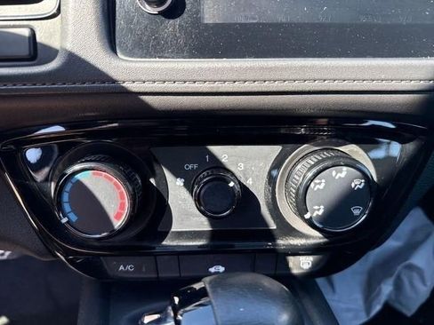 Used 2020 Honda HR-V Sport image 11