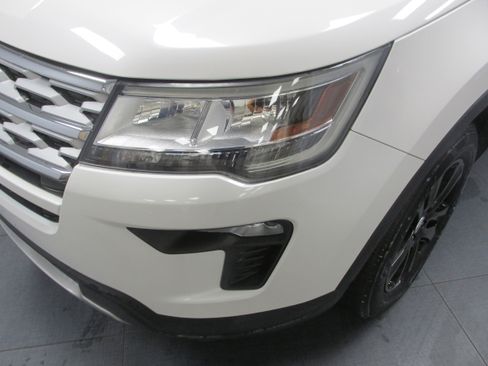 Used 2019 Ford Explorer XLT w/ Equipment Group 201A image 9
