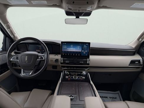 Used 2022 Lincoln Navigator Reserve image 15