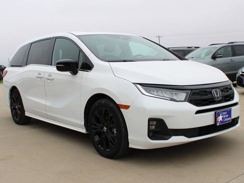 Used 2025 Honda Odyssey Sport-L image 3